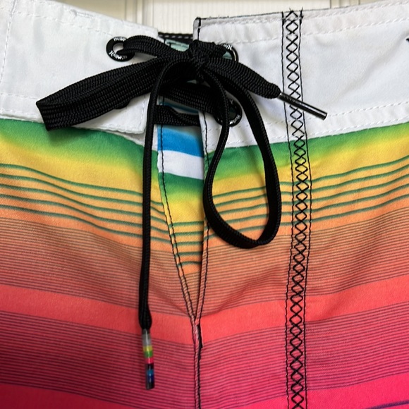 Men’s Hurley Swim Trunks - Picture 3 of 8